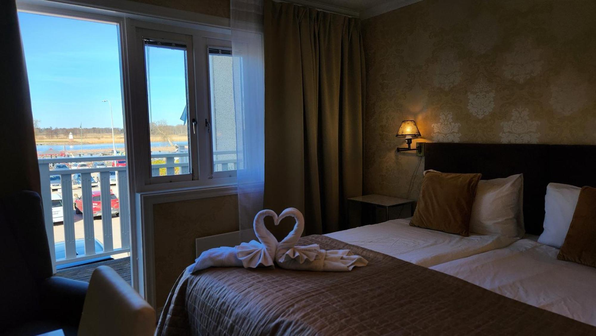 Vaenerport Lakefront Hotell مارياستاد المظهر الخارجي الصورة