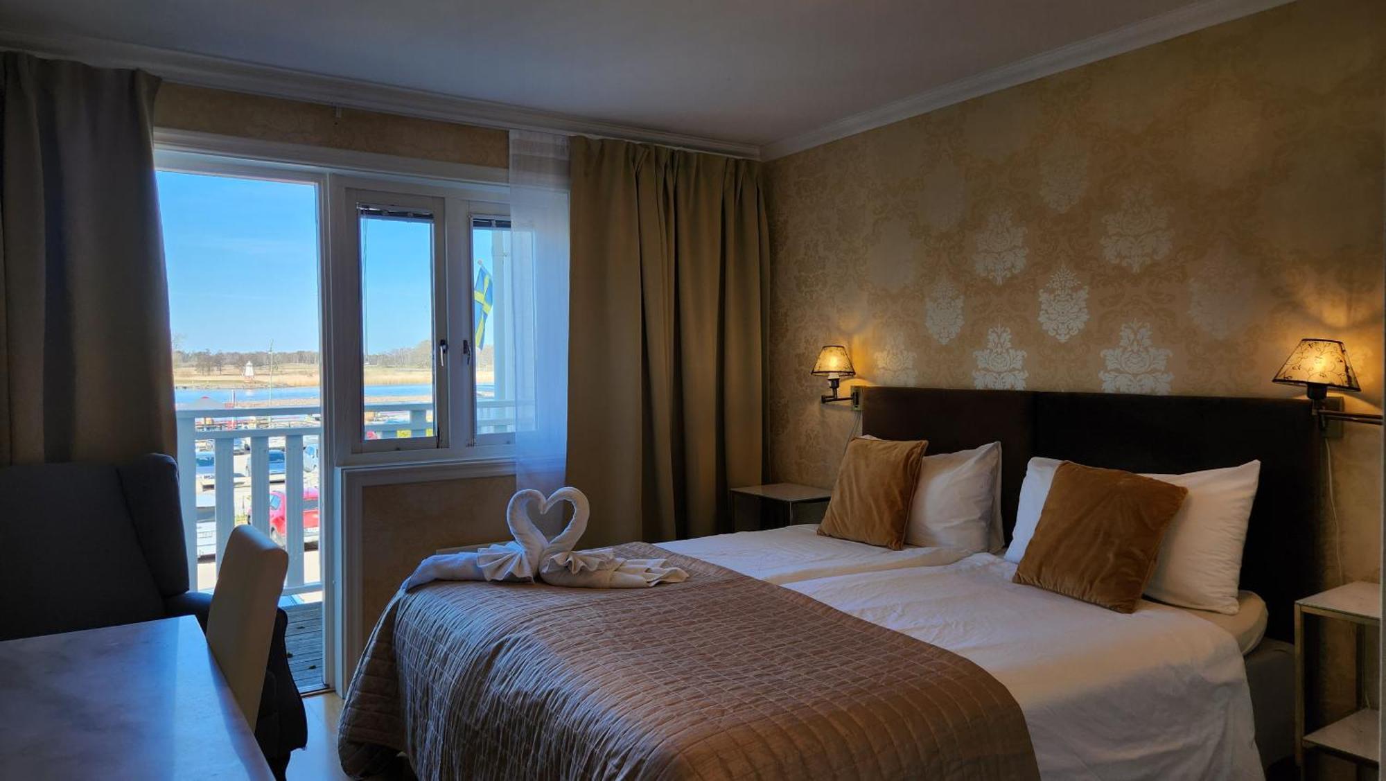 Vaenerport Lakefront Hotell مارياستاد المظهر الخارجي الصورة
