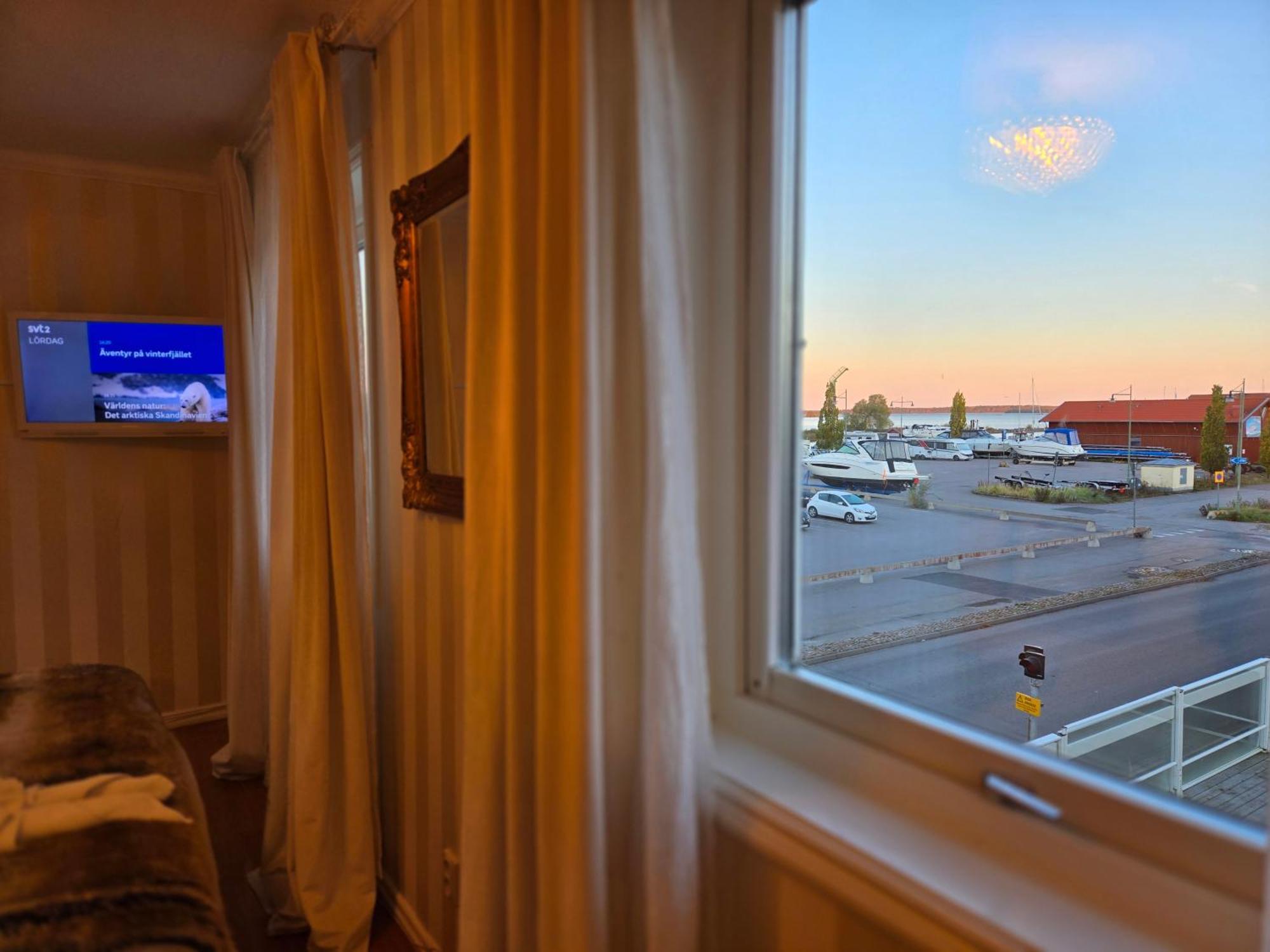 Vaenerport Lakefront Hotell مارياستاد المظهر الخارجي الصورة