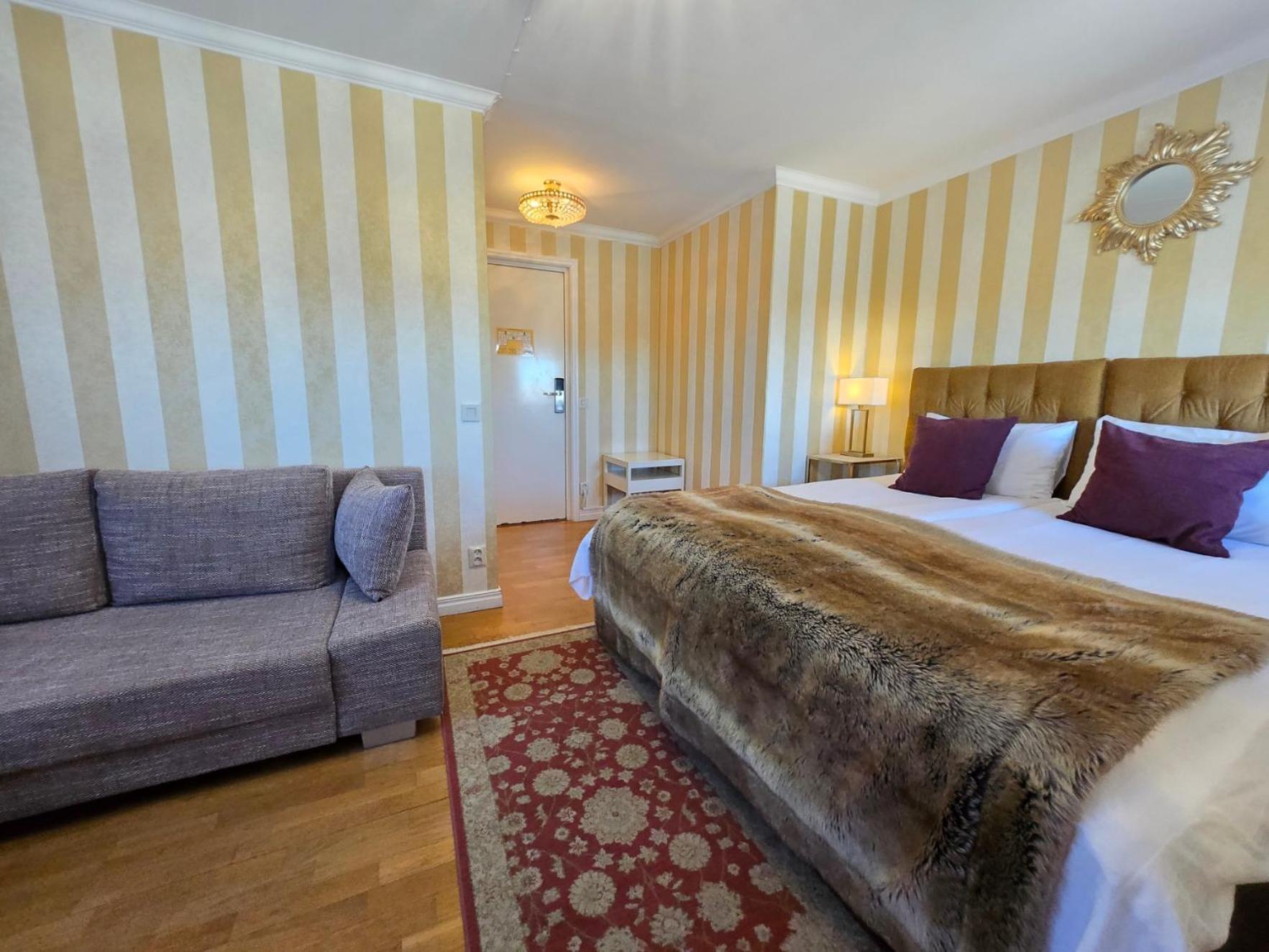 Vaenerport Lakefront Hotell مارياستاد المظهر الخارجي الصورة