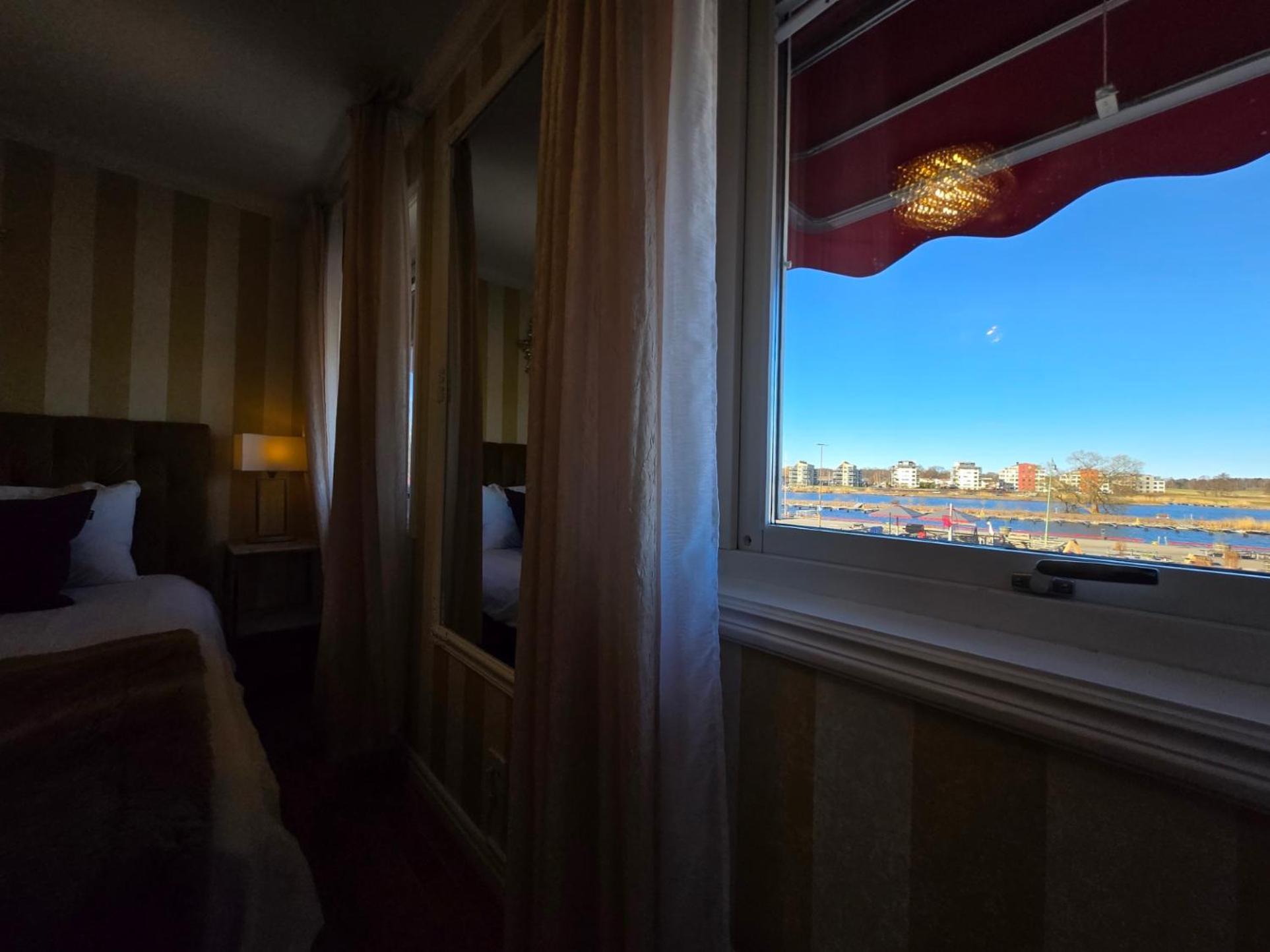 Vaenerport Lakefront Hotell مارياستاد المظهر الخارجي الصورة