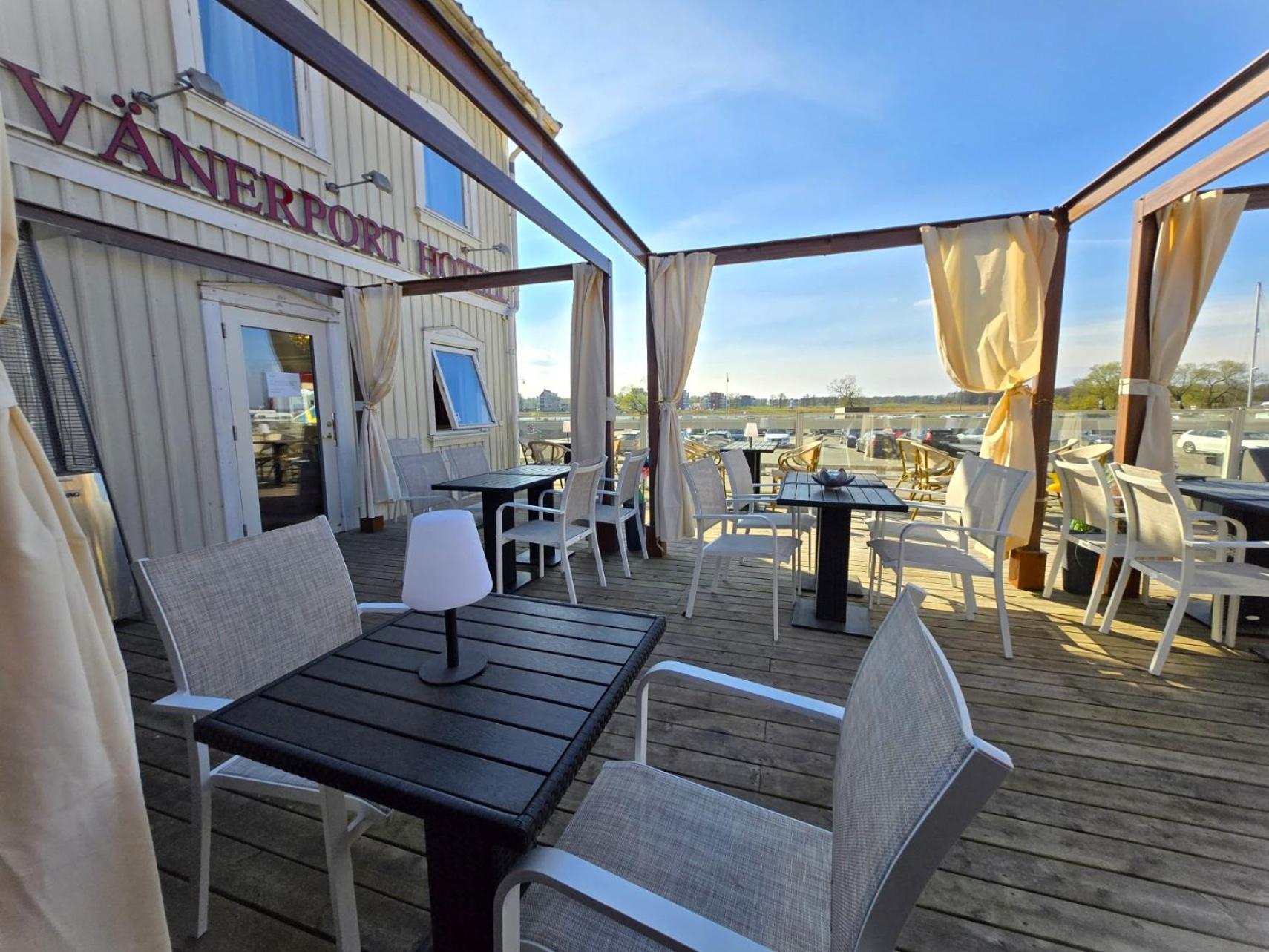 Vaenerport Lakefront Hotell مارياستاد المظهر الخارجي الصورة