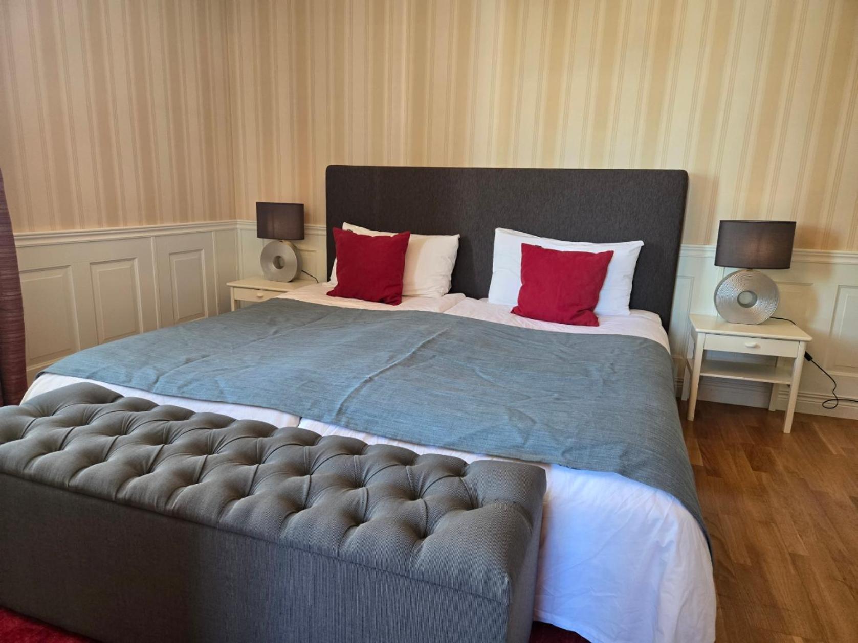 Vaenerport Lakefront Hotell مارياستاد المظهر الخارجي الصورة